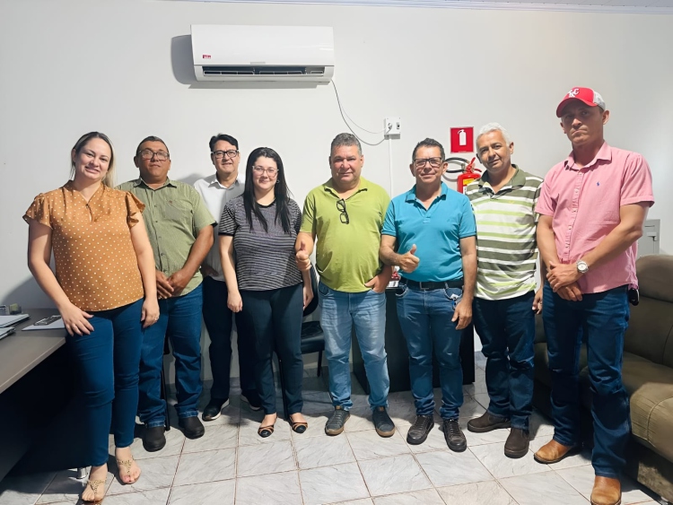 Presidente da Câmara se reúne com vereadores e equipe contábil da Prefeitura para discutir LDO, LOA e PPA 2026